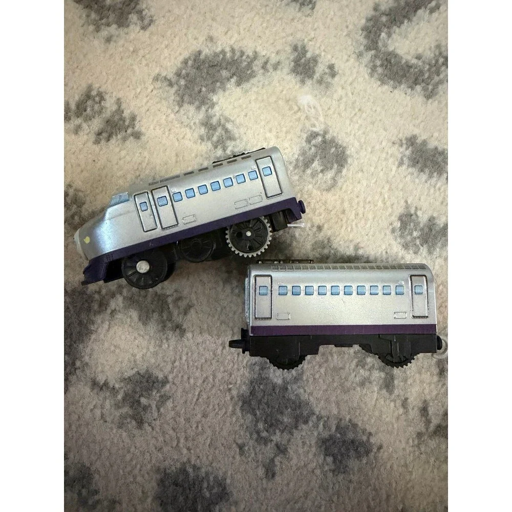 Thomas and Friends track master bullet train Kenji and passenger car